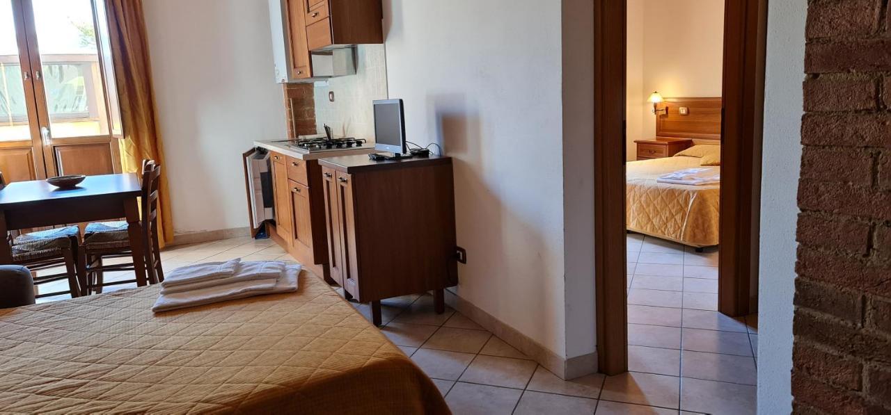 Oasi Del Grillo Aparthotel Castelnuovo Berardenga Eksteriør bilde