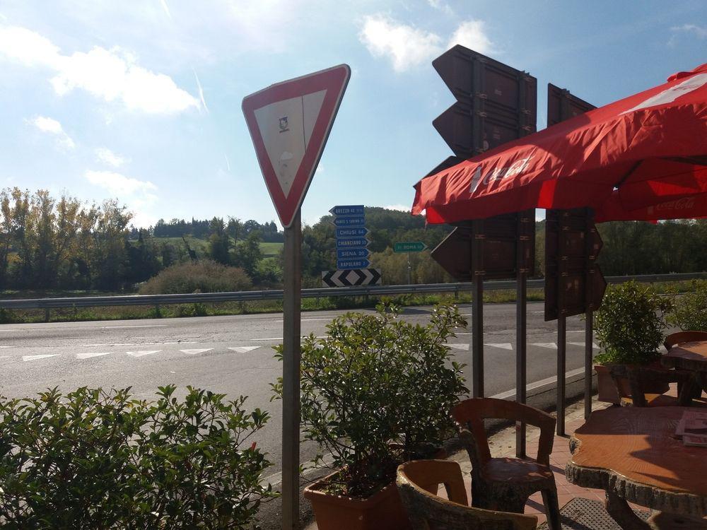 Oasi Del Grillo Aparthotel Castelnuovo Berardenga Eksteriør bilde
